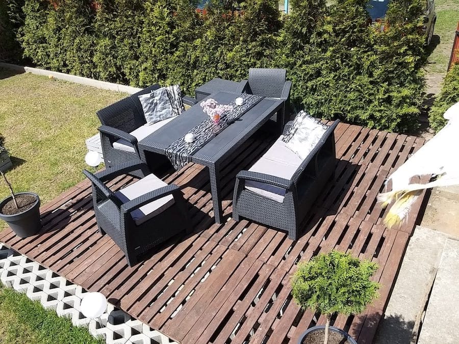 zestaw Corfu Fiesta uzupełniony o Arica Rattan Table