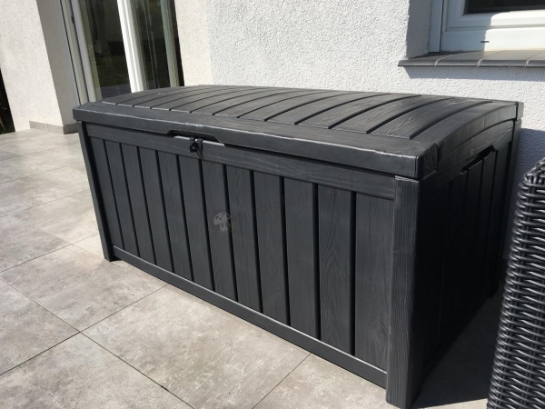 Skrzynie ogrodowe plastikowe duże – jak wybrać?