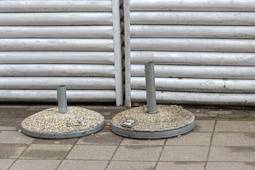 Jak i z czego zrobić podstawę pod parasol ogrodowy