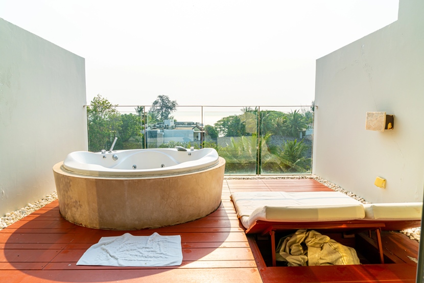 Jacuzzi na balkonie