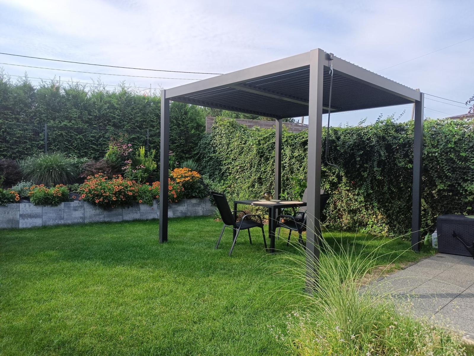 Nowoczesna pergola tarasowa 3x3m z lamelami Lufel 2.0 - Antracyt